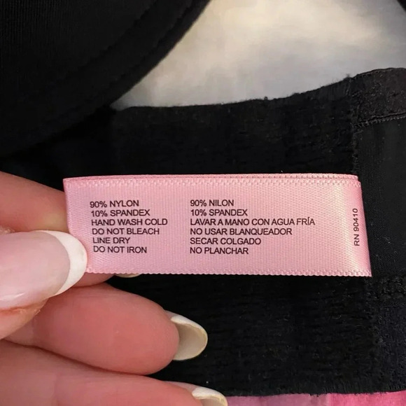 Juicy Couture Sexy Pink Logo & Solid Black Push-up Bra 2 Piece Set Size 38D New - Picture 7 of 8